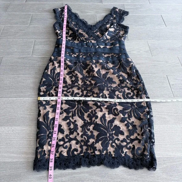 Tadashi Shoji Lace & Tulle Sheath Dress 6 Navy Nude Cocktail Party Wedding Guest - Picture 14 of 15